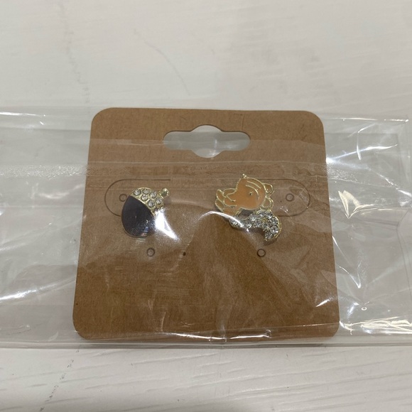 Fall Squirrel And Acorn Stud Earrings New In Package - Picture 3 of 5